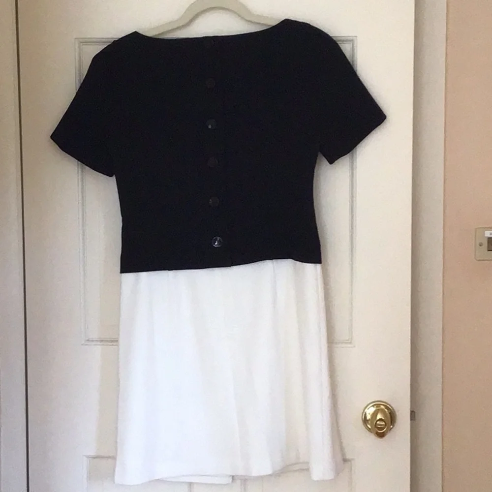WHBM Colorblock Crepe Shift Dress - Picture 2 of 7